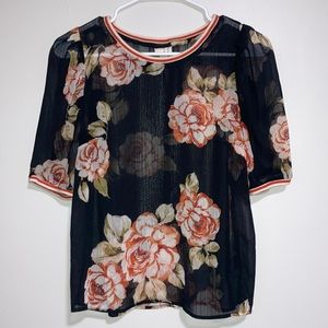Adorable sheer floral blouse! XS